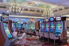 qq2222 Slots Mobile App Myanmar ကစားသမား